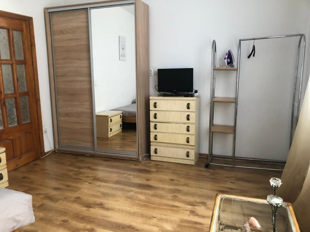 Pid Vysokym Zamkom إلفيف المظهر الخارجي الصورة